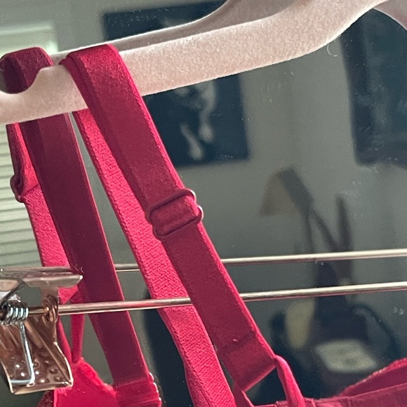 NWT Victoria’s Secret Sexy Tee Lightly Lined Smooth Demi Bra 34DD Red and Gold - Picture 8 of 11